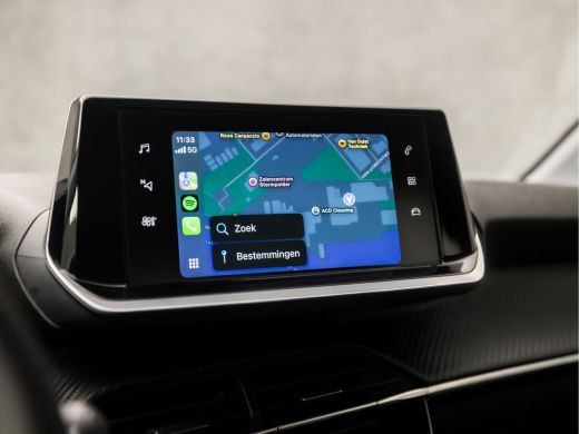 Peugeot 208 1.2 PureTech Allure Sport Automaat (APPLE CARPLAY, GROOT NAVI, LANE ASSIST, SPORTSTOELEN, PARKEER... ActivLease financial lease