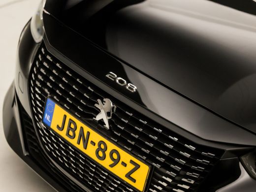 Peugeot 208 1.2 PureTech Allure Sport Automaat (APPLE CARPLAY, GROOT NAVI, LANE ASSIST, SPORTSTOELEN, PARKEER... ActivLease financial lease