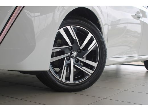 Peugeot 208 1.2 Turbo 100-PK EAT8 AUTOMAAT Allure | NAVIGATIE | PARKEERSENSOREN | CLIMATE CONTROL | CARPLAY |... ActivLease financial lease