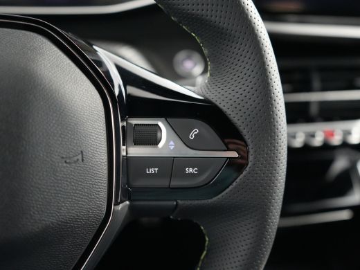 Peugeot e-2008 EV GT Avantage 54 kWh | 11 kW lader | Achterspoiler | Achteruitrijcamera ActivLease financial lease