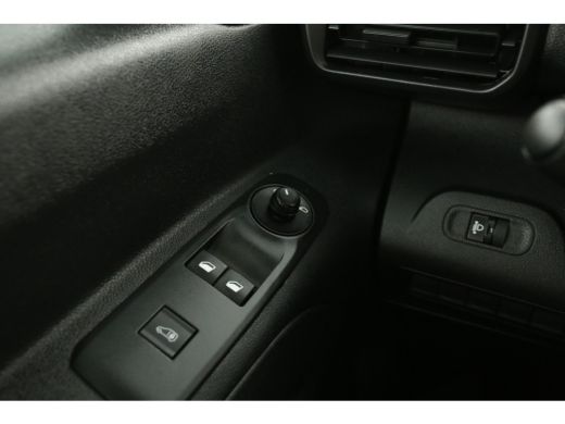 Peugeot Partner 1.5 BlueHDI L1H1 Airco Carplay Cruise Navi 3 Persoons 16"LMV PDC Schuifdeur ActivLease financial lease