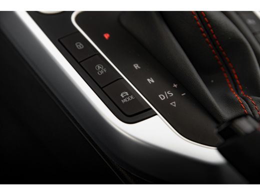 Seat Arona FR Business Connect | Achteruitrijcamera | Airconditioning automatisch met 2-zone-temperatuurrege... ActivLease financial lease