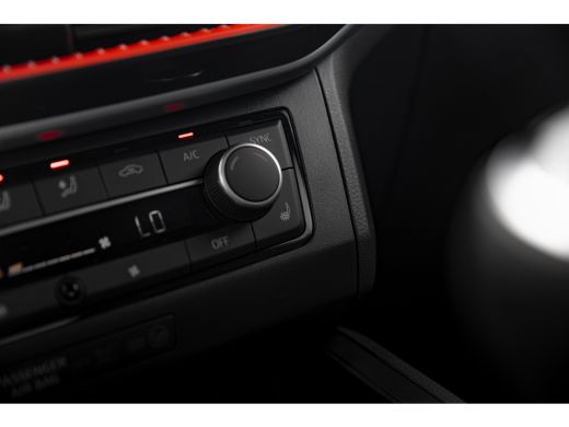 Seat Ibiza FR Business Connect | 17 inch lichtmetalen velgen, (7J x 17) | Achteruitrijcamera | Airconditioni... ActivLease financial lease