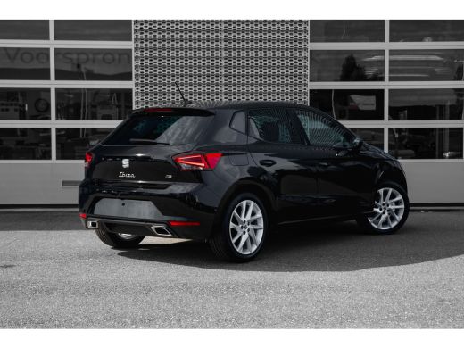 Seat Ibiza FR Business Connect | 17 inch lichtmetalen velgen, (7J x 17) | Achteruitrijcamera | Airconditioni... ActivLease financial lease