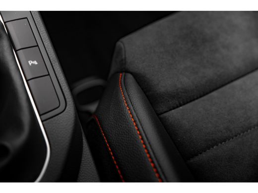 Seat Ibiza FR Business Connect | 17 inch lichtmetalen velgen, (7J x 17) | Achteruitrijcamera | Airconditioni... ActivLease financial lease