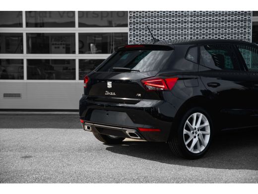 Seat Ibiza FR Business Connect | 17 inch lichtmetalen velgen, (7J x 17) | Achteruitrijcamera | Airconditioni... ActivLease financial lease