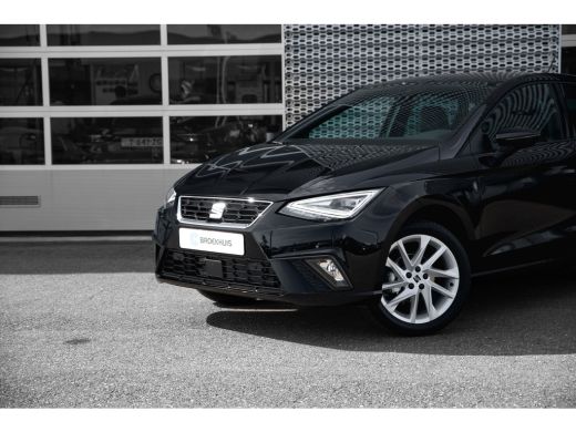 Seat Ibiza FR Business Connect | 17 inch lichtmetalen velgen, (7J x 17) | Achteruitrijcamera | Airconditioni... ActivLease financial lease
