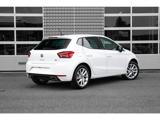 Seat Ibiza FR Business Connect | 17 inch lichtmetalen velgen, (7J x 17) | Achteruitrijcamera | Airconditioni... ActivLease financial lease