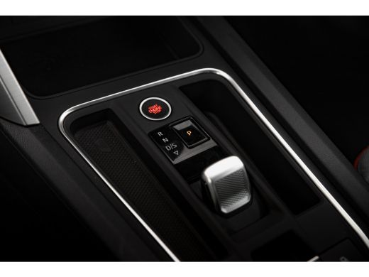 Seat Leon 1.5 TSI e-Hybrid 204pk FR Business | Achteruitrijcamera | Trekhaak | 19" | Adaptive Cruise ActivLease financial lease