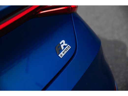 Seat Leon 1.5 TSI e-Hybrid 204pk FR Business | Achteruitrijcamera | Trekhaak | 19" | Adaptive Cruise ActivLease financial lease