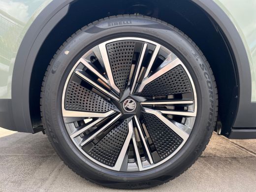 Skoda Elroq 85 Business Edition | 11 kW lader | Audio installatie | Buitenspiegels elektrisch verstel- en ver... ActivLease financial lease