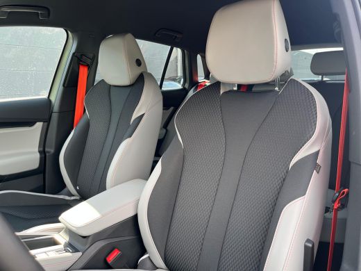 Skoda Elroq 85 Business Edition | 11 kW lader | Audio installatie | Buitenspiegels elektrisch verstel- en ver... ActivLease financial lease
