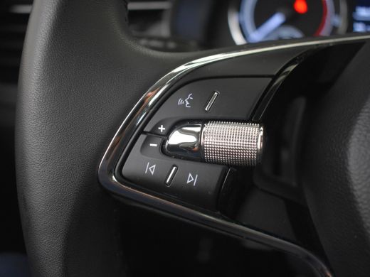 Skoda Kamiq 1.0 TSI Ambition Apple Carplay Android AUto | Cruise Control | DAB | 18"LMV ActivLease financial lease