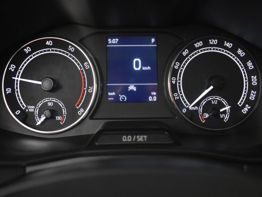 Skoda Kamiq 1.0 TSI Ambition Apple Carplay Android AUto | Cruise Control | DAB | 18"LMV ActivLease financial lease