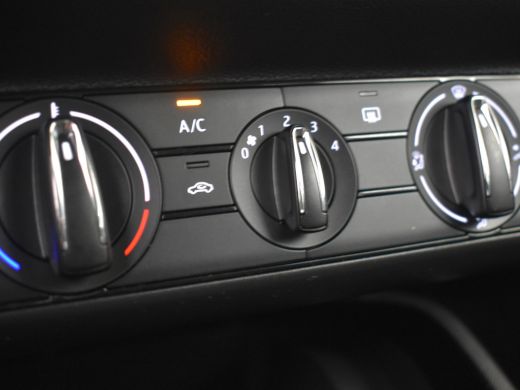 Skoda Kamiq 1.0 TSI Ambition Apple Carplay Android AUto | Cruise Control | DAB | 18"LMV ActivLease financial lease