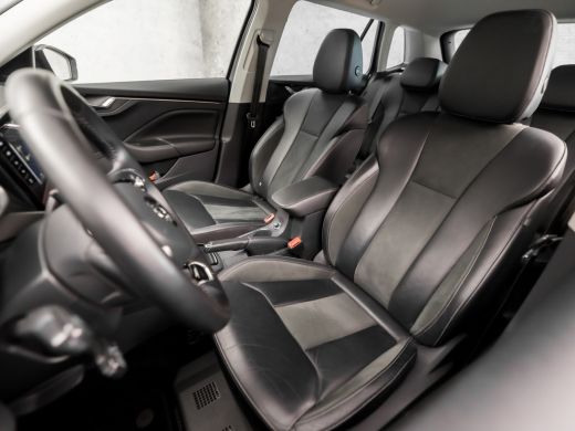 Skoda Kamiq 1.0 TSI Luxury Sport Automaat (VIRTUAL COCKPIT, APPLE CARPLAY, LEDER/ALCANTARA, STOELVERWARMING, ... ActivLease financial lease