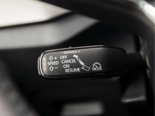 Skoda Kamiq 1.0 TSI Luxury Sport Automaat (VIRTUAL COCKPIT, APPLE CARPLAY, LEDER/ALCANTARA, STOELVERWARMING, ... ActivLease financial lease