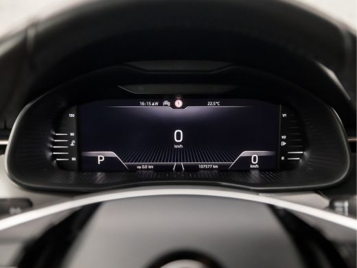 Skoda Kamiq 1.0 TSI Luxury Sport Automaat (VIRTUAL COCKPIT, APPLE CARPLAY, LEDER/ALCANTARA, STOELVERWARMING, ... ActivLease financial lease
