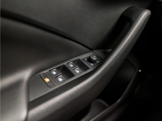 Skoda Kamiq 1.0 TSI Luxury Sport Automaat (VIRTUAL COCKPIT, APPLE CARPLAY, LEDER/ALCANTARA, STOELVERWARMING, ... ActivLease financial lease
