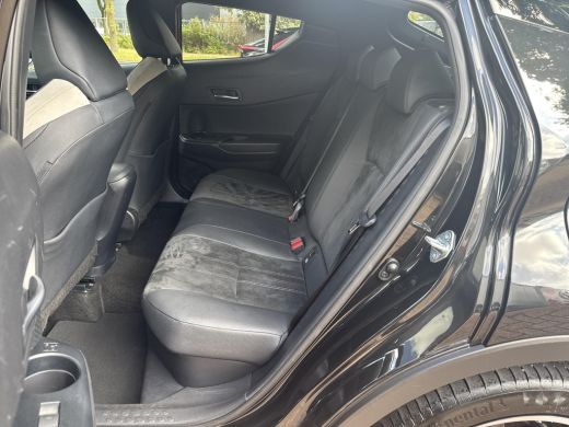 Toyota C-HR 1.8 Hybrid GR-Sport Plus | 06-10141018 Voor meer informatie ActivLease financial lease