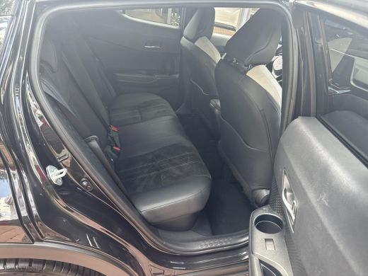 Toyota C-HR 1.8 Hybrid GR-Sport Plus | 06-10141018 Voor meer informatie ActivLease financial lease