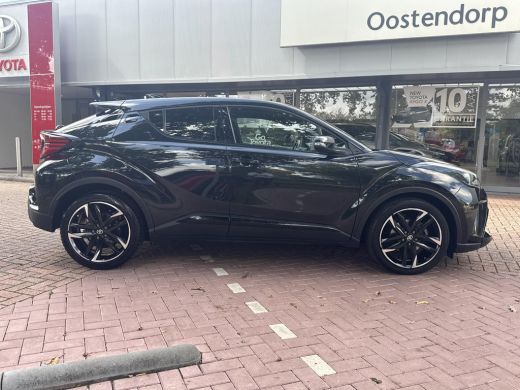Toyota C-HR 1.8 Hybrid GR-Sport Plus | 06-10141018 Voor meer informatie ActivLease financial lease