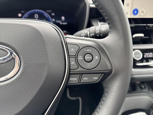 Toyota Corolla Touring Sports Hybrid 200 Premium **PANORAMA DAK/ HEAD-UP DISPLAY/ TREKHAAK/ NAVIGATIE/ 36 MAANDEN GARANTIE** ActivLease financial lease