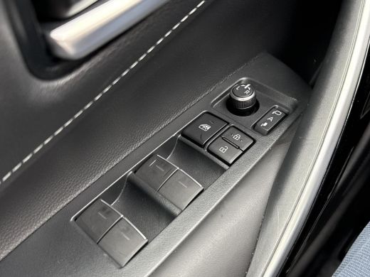 Toyota Corolla Touring Sports Hybrid 200 Premium **PANORAMA DAK/ HEAD-UP DISPLAY/ TREKHAAK/ NAVIGATIE/ 36 MAANDEN GARANTIE** ActivLease financial lease