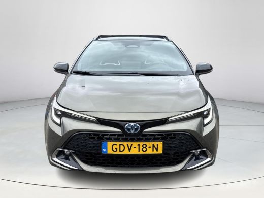Toyota Corolla Touring Sports Hybrid 200 Premium **PANORAMA DAK/ HEAD-UP DISPLAY/ TREKHAAK/ NAVIGATIE/ 36 MAANDEN GARANTIE** ActivLease financial lease