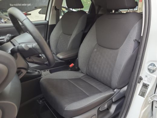Toyota Yaris 1.5 Hybrid 115 First Edition | Apple CarPlay | Navigatie | Rijklaarprijs incl. garantie | ActivLease financial lease