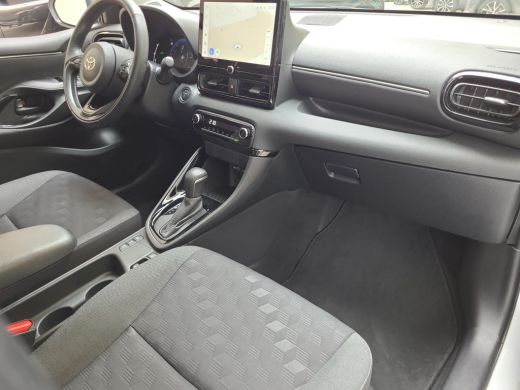 Toyota Yaris 1.5 Hybrid 115 First Edition | Apple CarPlay | Navigatie | Rijklaarprijs incl. garantie | ActivLease financial lease