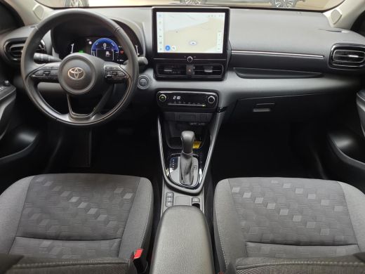 Toyota Yaris 1.5 Hybrid 115 First Edition | Apple CarPlay | Navigatie | Rijklaarprijs incl. garantie | ActivLease financial lease
