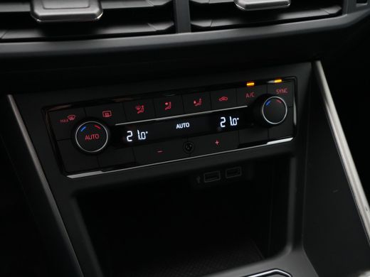 Volkswagen Polo 1.0 TSI 95pk Comfortline Business Navigatie Pdc Acc Park Assist Clima Carplay 106 ActivLease financial lease