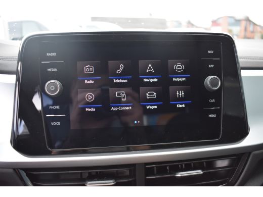 Volkswagen T-Roc Life Edition Inclusief €2000,- inruilvoordeel | 'App-Connect' draadloze smartphone integratie | B... ActivLease financial lease