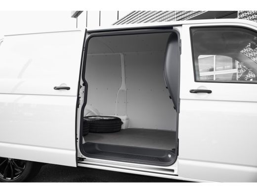 Volkswagen Transporter Highline | DSG 150pk | 18 " | Led | Adaptive Cruise | Trekhaak | Camera | Standkachel | Stoelverw... ActivLease financial lease