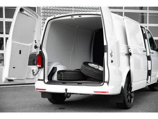 Volkswagen Transporter Highline | DSG 150pk | 18 " | Led | Adaptive Cruise | Trekhaak | Camera | Standkachel | Stoelverw... ActivLease financial lease
