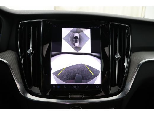 Volvo  V60 T6 Plug-in hybrid AWD Plus Dark | Panoramadak | Trekhaak | 360 Camera | Harman Kardon | BLIS | LE... ActivLease financial lease