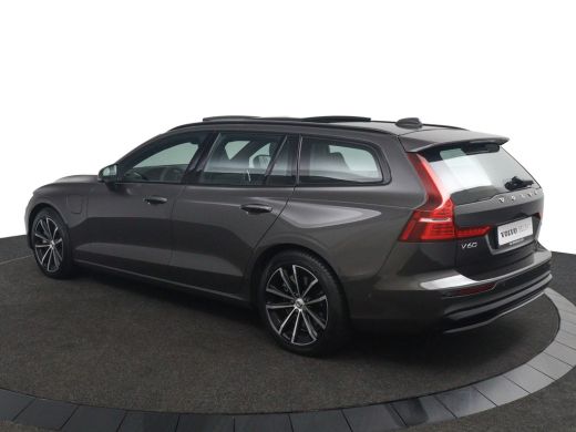 Volvo  V60 T6 Plug-in hybrid AWD Plus Dark | Panoramadak | Trekhaak | 360 Camera | Harman Kardon | BLIS | LE... ActivLease financial lease