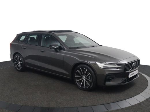 Volvo  V60 T6 Plug-in hybrid AWD Plus Dark | Panoramadak | Trekhaak | 360 Camera | Harman Kardon | BLIS | LE... ActivLease financial lease