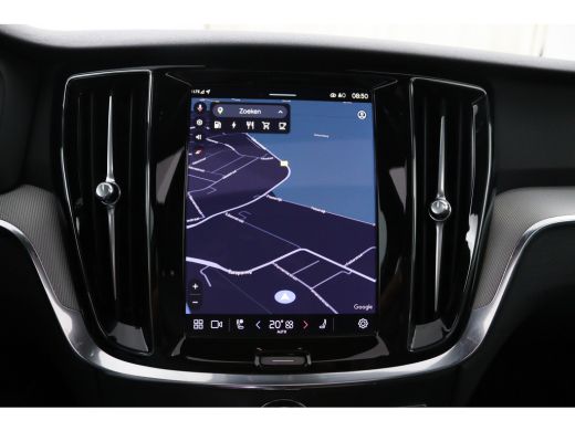 Volvo  V60 T6 Plug-in hybrid AWD Plus Dark | Panoramadak | Trekhaak | 360 Camera | Harman Kardon | BLIS | LE... ActivLease financial lease