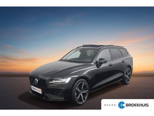 Volvo  V60 T8 Plug-in hybrid AWD Plus Dark | Panoramadak | Adaptieve Cruise Control | Camera | Parkeersensor...