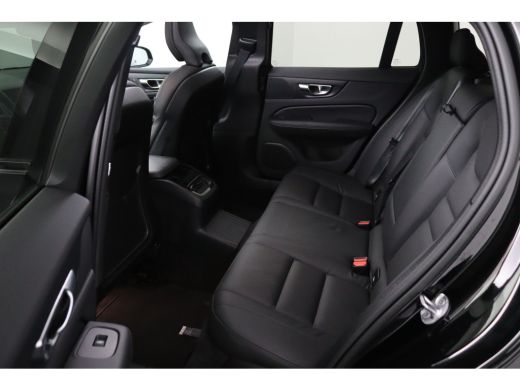 Volvo  V60 T8 Plug-in hybrid AWD Plus Dark | Panoramadak | Adaptieve Cruise Control | Camera | Parkeersensor... ActivLease financial lease