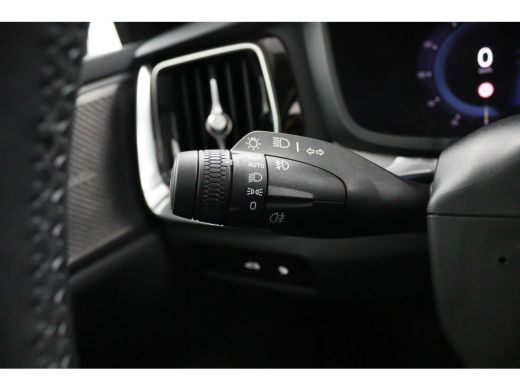 Volvo  V60 T8 Plug-in hybrid AWD Plus Dark | Panoramadak | Adaptieve Cruise Control | Camera | Parkeersensor... ActivLease financial lease