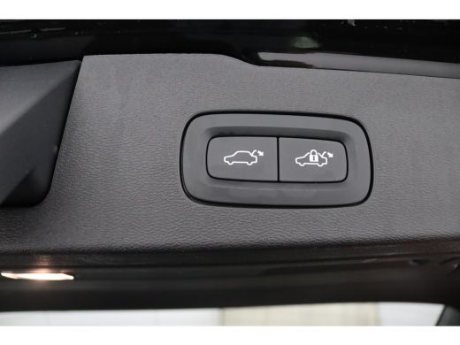 Volvo  V60 T8 Plug-in hybrid AWD Plus Dark | Panoramadak | Adaptieve Cruise Control | Camera | Parkeersensor... ActivLease financial lease