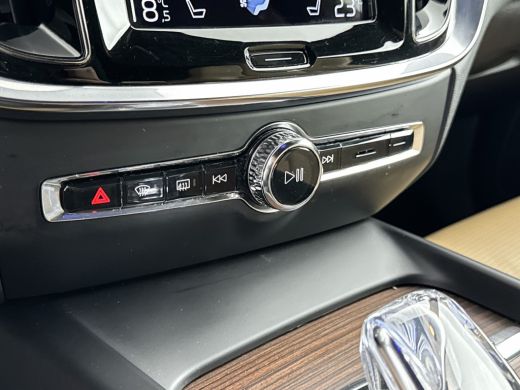 Volvo  V60 B3 Inscription | 18" | Geventileerd Nappa | Elektr. verst. massage stoelen | Harman Kardon | Stoe... ActivLease financial lease