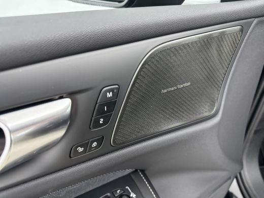 Volvo  V60 T6 Recharge AWD Plus Dark | 18" | Elektrisch verst. Sporstoelen | 360 Camera | Harman Kardon | Tr... ActivLease financial lease
