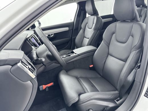 Volvo  V90 T8 Recharge AWD Ultra Dark | 19" | 360 Camera | Trekhaak | Panoramadak | Head-up | Harman Kardon ... ActivLease financial lease