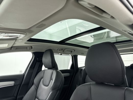 Volvo  V90 T8 Recharge AWD Ultra Dark | 19" | 360 Camera | Trekhaak | Panoramadak | Head-up | Harman Kardon ... ActivLease financial lease