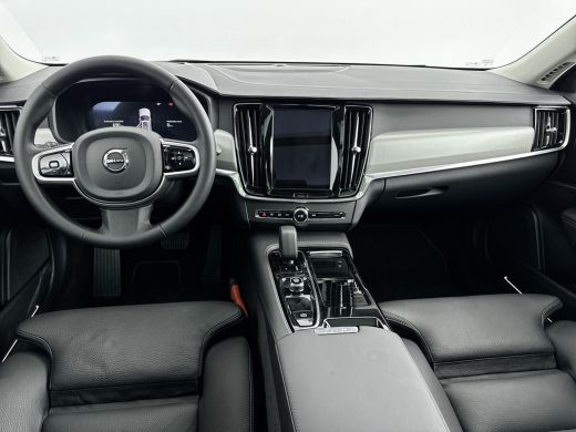 Volvo  V90 T8 Recharge AWD Ultra Dark | 19" | 360 Camera | Trekhaak | Panoramadak | Head-up | Harman Kardon ... ActivLease financial lease