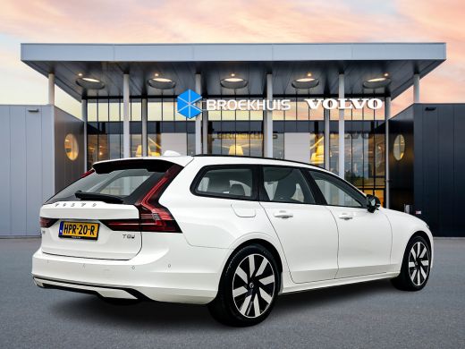 Volvo  V90 T8 Recharge AWD Ultra Dark | 19" | 360 Camera | Trekhaak | Panoramadak | Head-up | Harman Kardon ... ActivLease financial lease